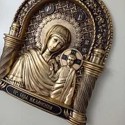 На память: Резная Икона Казанской Божьей Матери — фотография 9