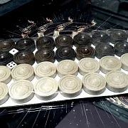Нарды под стеклом «Король тайги» — оригинальный подарок — фотография 3