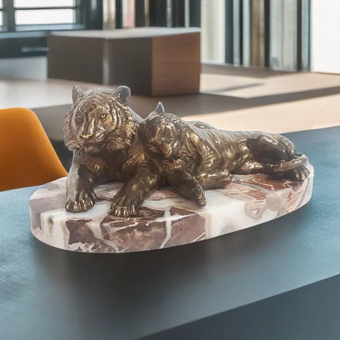 Подарочная бронзовая композиция «Тигриная идиллия» на яшме