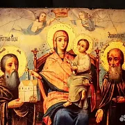 Подарочная икона Богоматери "Домостроительница" +подставка — фотография 10