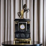 Каминные часы «Конь» из серафинита — оригинальный подарок — фотография 1