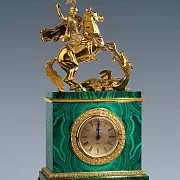 Часы «Георгий Победоносец» из малахита — необычный подарок — фотография 2