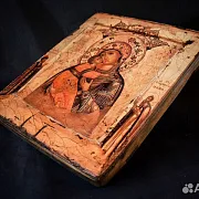 Подарочная икона деревянная "Богоматерь Волоколамская" — фотография 4
